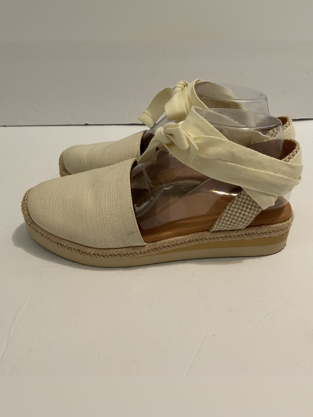 Vince Camuto Bonelle Cream Linen Ankle-Tie Luxury Espadrilles 1-1/2” Platform 8